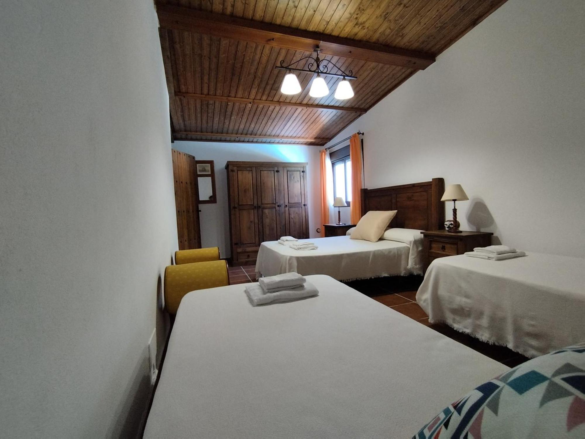 Vivienda Rural Los Madronos Malcocinado  Dış mekan fotoğraf